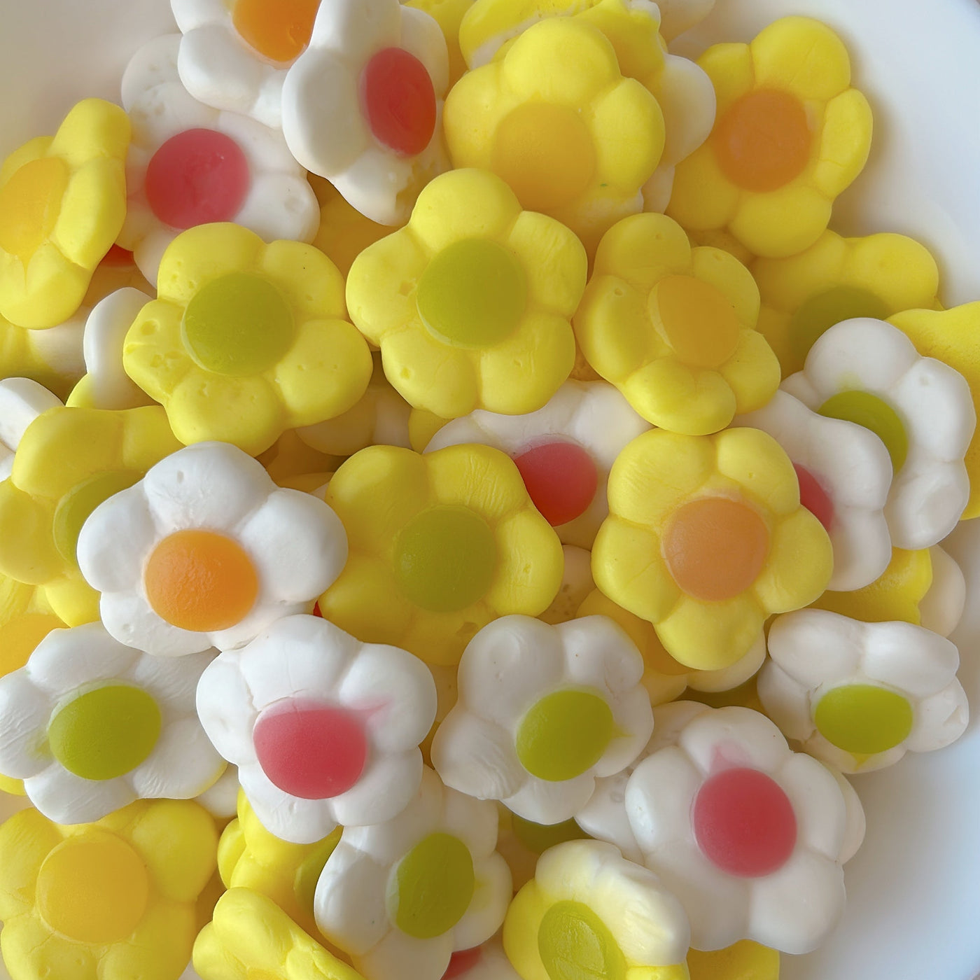 Blooming Daisy Gummies