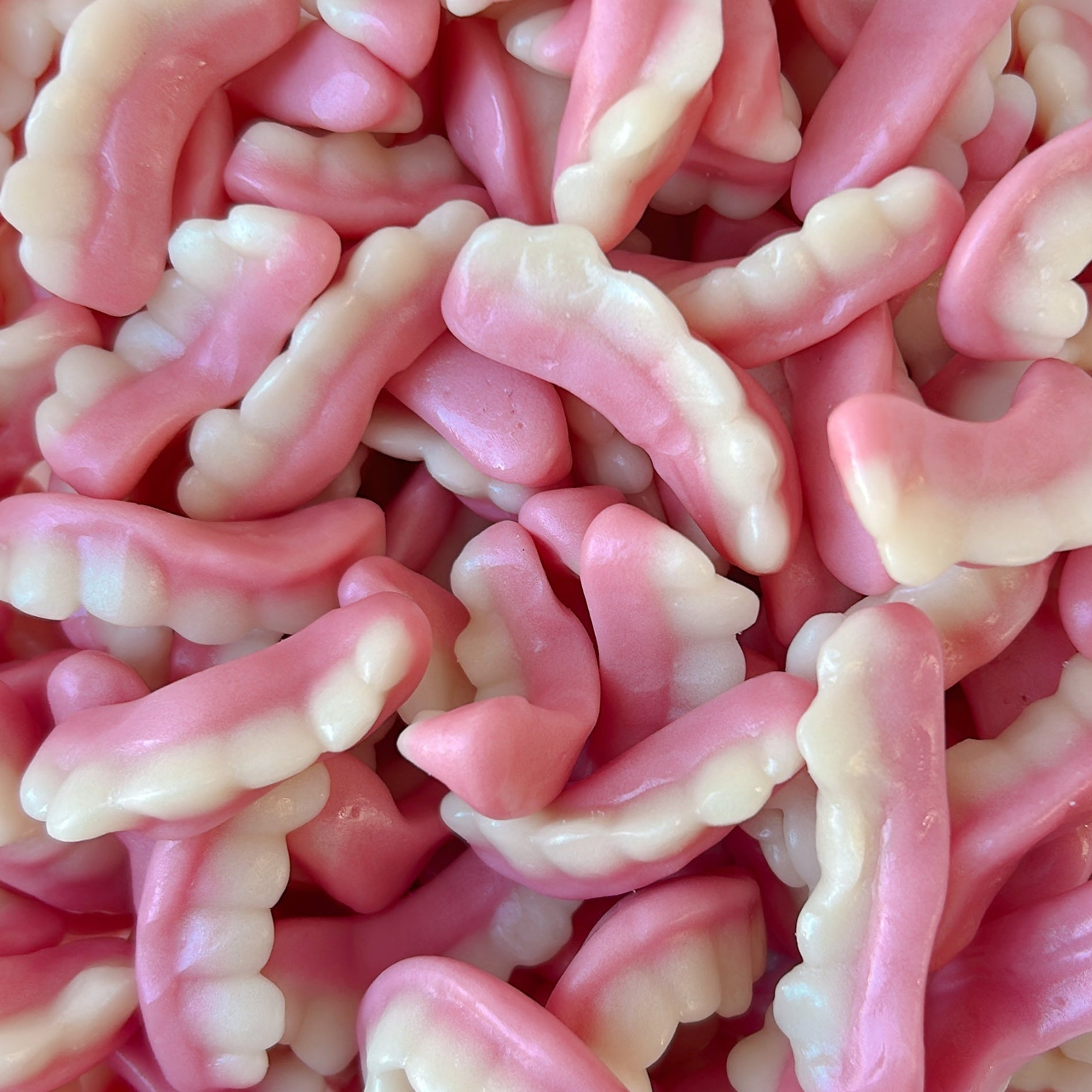 image of gummy candy shaped in teeth